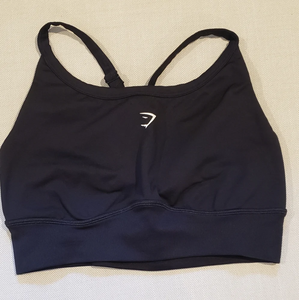 Gymshark Women's Black and Mauve Sports Bra Set - Picture 5 of 10